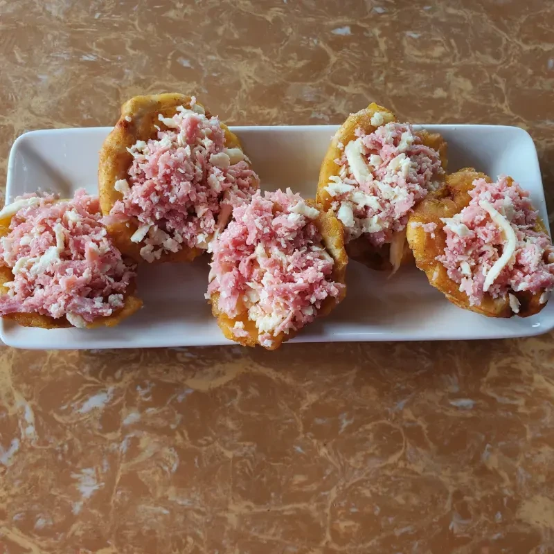 Tostones rellenos c/ jamon y queso's foto | Boca Bahia Restaurant |  BizneCubano